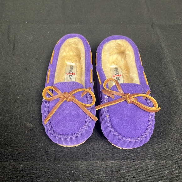 Minnetonka Other - Minnetonka Child’s Cassie Purple Slipper (2923)